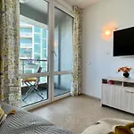 Bratanov Sunny Plaza Apartment *