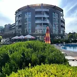 Bratanov Sunny Plaza