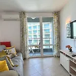 Bratanov Sunny Plaza Apartment