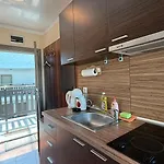 Bratanov Sunny Plaza *