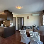 Bratanov Sunny Plaza Sunny Beach