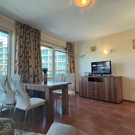 Apartment Bratanov Sunny Plaza *