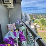 Apartman Bratanov Sunny Plaza