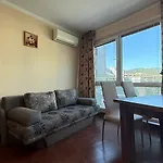 Bratanov Sunny Plaza Apartman